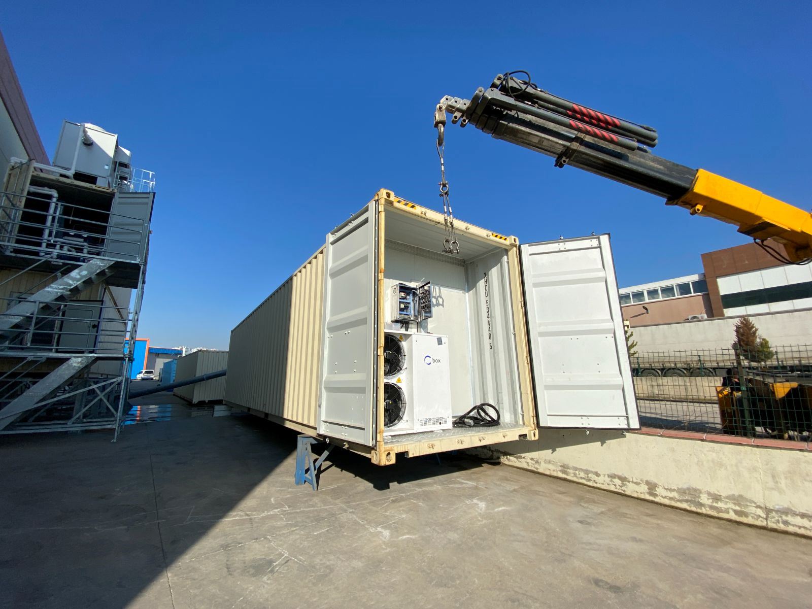 CONTAINER TYPE ICE STORAGE