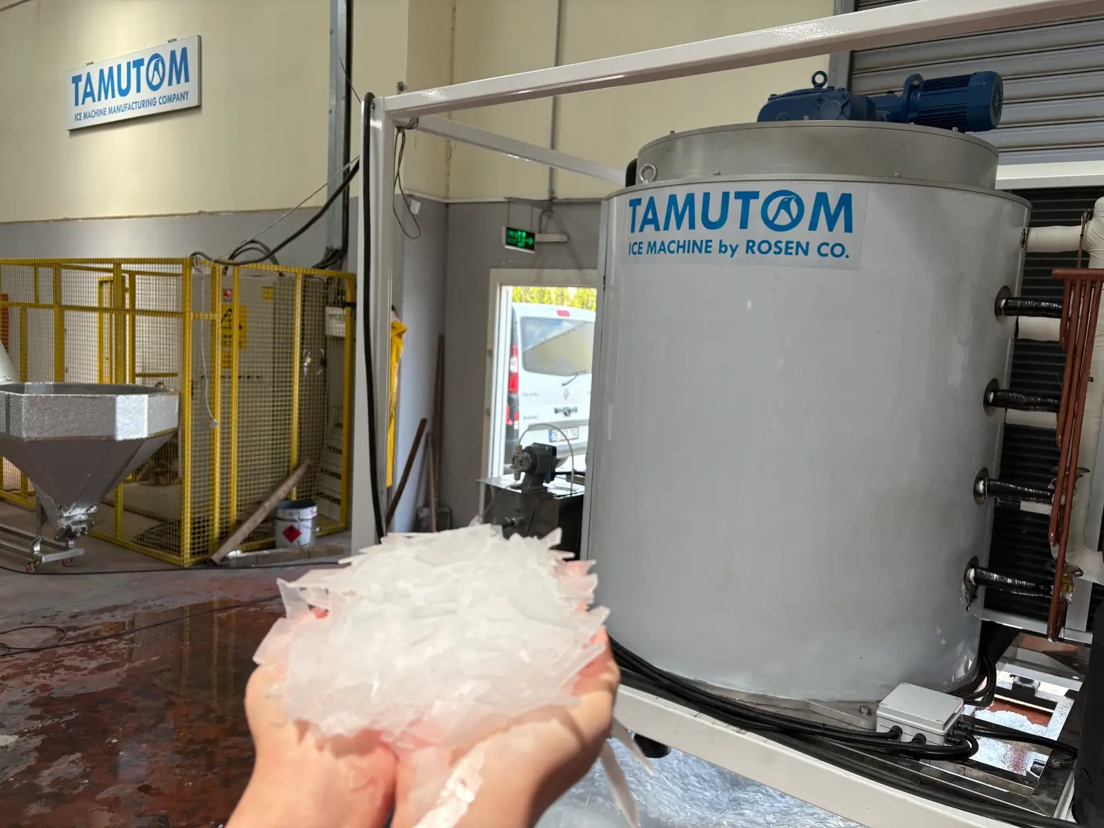 Flake Ice Machine: The Key to Preserving Freshness in the Fishing Industry